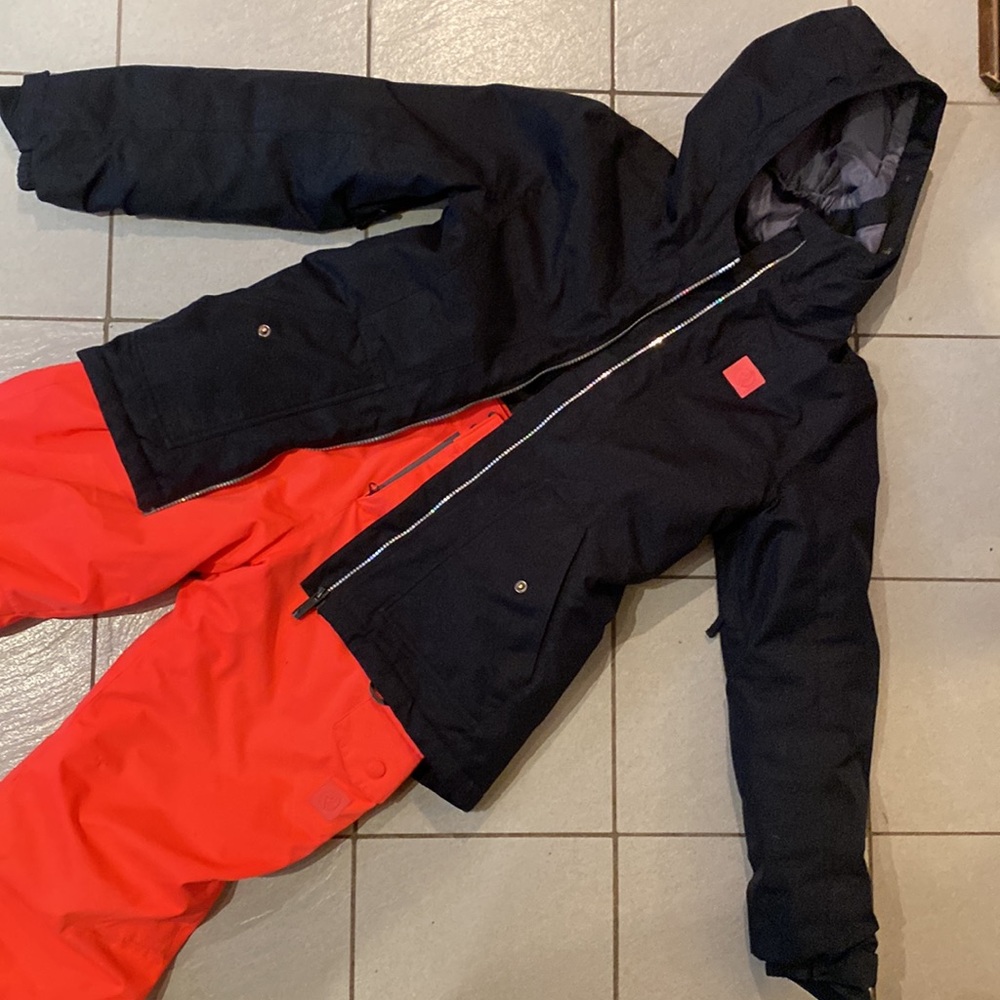 Kids Ripzone ski coat and pants